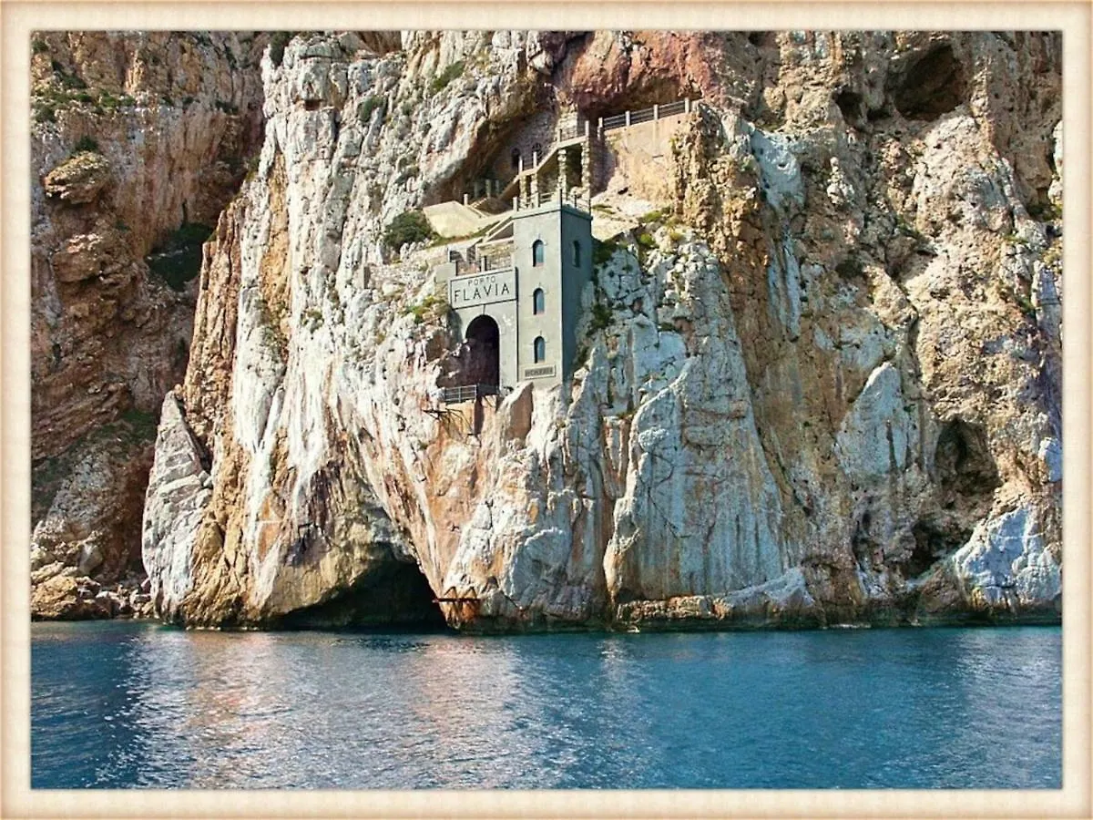 The Hive Stefy'S Apartment Iglesias Italia
