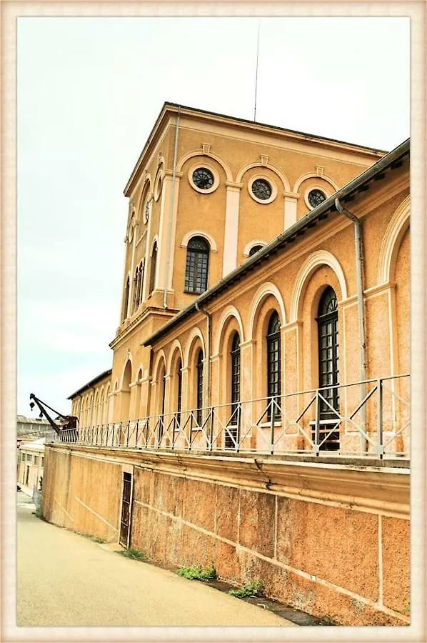 The Hive Stefy'S Apartment Iglesias Italy